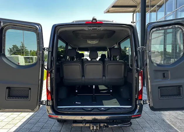 MERCEDES-BENZ Sprinter 319 CDI Standard 9G-TRONIC 4x4 9 Sitzer