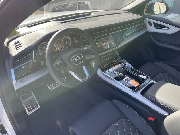 AUDI Q8 60 TFSI e quattro PHEV tiptronic