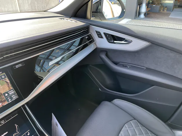 AUDI Q8 60 TFSI e quattro PHEV tiptronic