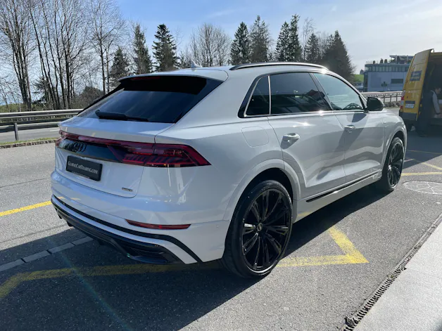 AUDI Q8 60 TFSI e quattro PHEV tiptronic