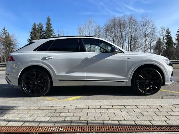 AUDI Q8 60 TFSI e quattro PHEV tiptronic