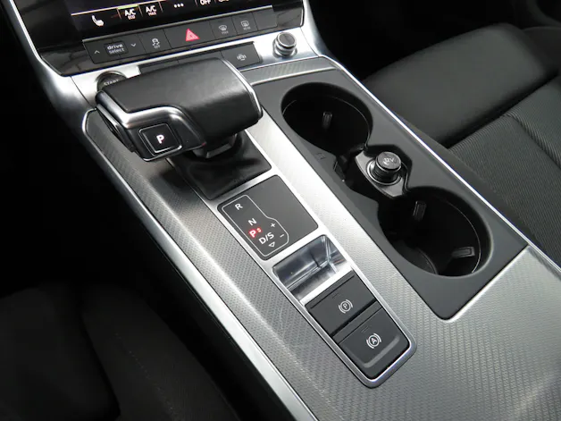 AUDI A6 Avant 40 TDI Sport Attraction Quattro S-tronic (Automat)