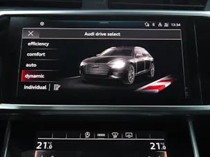 AUDI A6 Avant 40 TDI Sport Attraction Quattro S-tronic (Automat)