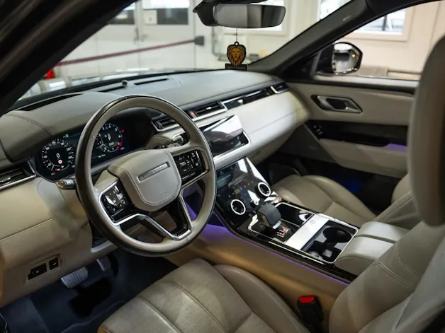 Land Rover Range Rover Velar R-Dynamic P 400 HSE Automatic