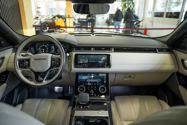 Land Rover Range Rover Velar R-Dynamic P 400 HSE Automatic