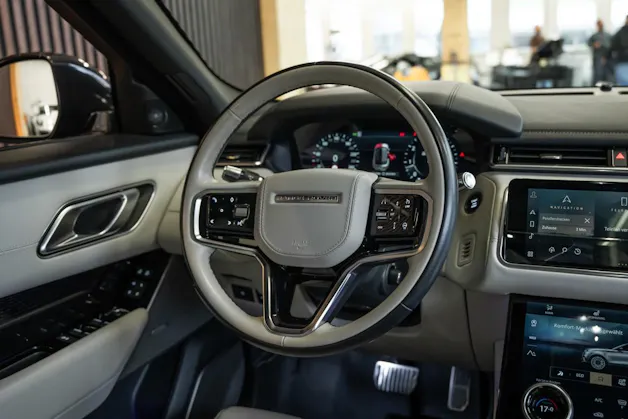 Land Rover Range Rover Velar R-Dynamic P 400 HSE Automatic