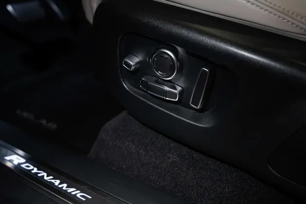 Land Rover Range Rover Velar R-Dynamic P 400 HSE Automatic
