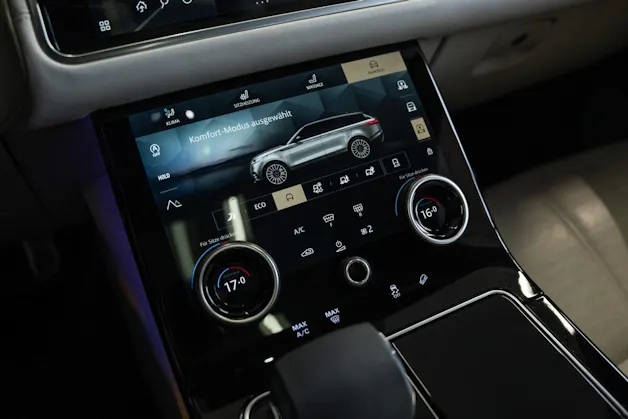 Land Rover Range Rover Velar R-Dynamic P 400 HSE Automatic