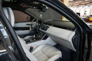 Land Rover Range Rover Velar R-Dynamic P 400 HSE Automatic