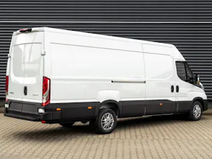 IVECO 35 S 18H A8 L4H2 Kasten