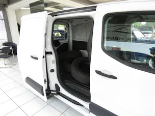 FIAT Doblo 1.2 PureTech L1 Pro 3-Plätzer (NL 581 kg)