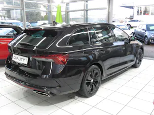 SKODA Octavia Combi 2.0 TSI DSG RS (Automat, Standheizung)