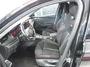 SKODA Octavia Combi 2.0 TSI DSG RS (Automat, Standheizung)