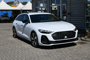 AUDI A5 Avant 40 TFSI S Line Plus S tronic 204PS + Werksgarantie 05.2027