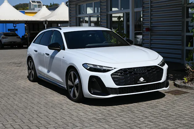 AUDI A5 Avant 40 TFSI S Line Plus S tronic 204PS + Werksgarantie 05.2027