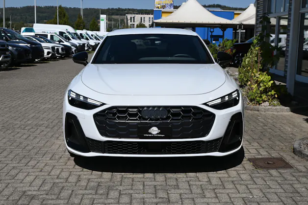 AUDI A5 Avant 40 TFSI S Line Plus S tronic 204PS + Werksgarantie 05.2027