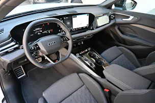 AUDI A5 Avant 40 TFSI S Line Plus S tronic 204PS + Werksgarantie 05.2027