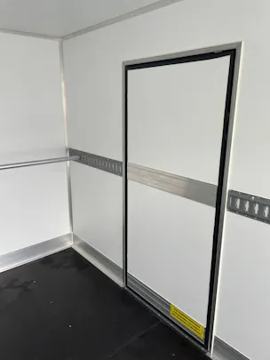 IVECO 35 S 18H A8 HIi-Matic 8-Gang Durchlader mit 2x Hebebühnen und Anhänger