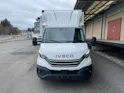 IVECO 35 S 18H A8 HIi-Matic 8-Gang Durchlader mit 2x Hebebühnen und Anhänger