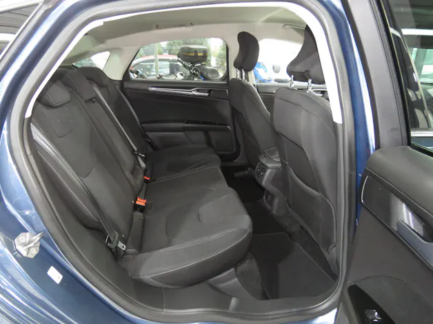 FORD Mondeo 2.0 HEV Titanium eCVT (Automat)