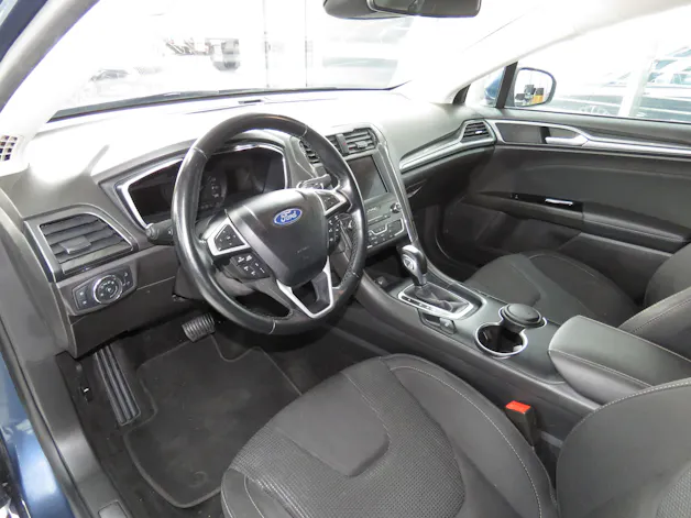 FORD Mondeo 2.0 HEV Titanium eCVT (Automat)