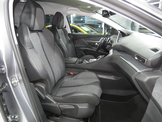 PEUGEOT 5008 1.6 BlueHDi Allure ETA (7-Plätzer, Automat)