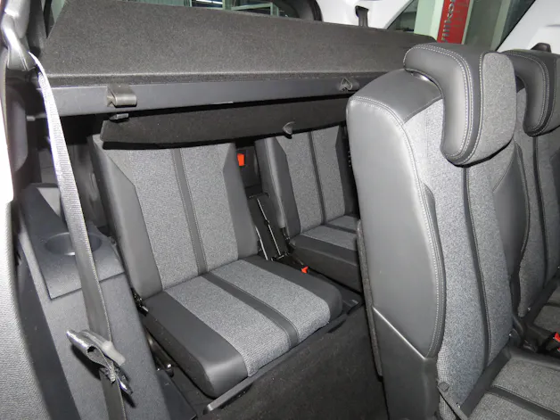 PEUGEOT 5008 1.6 BlueHDi Allure ETA (7-Plätzer, Automat)