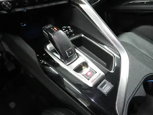 PEUGEOT 5008 1.6 BlueHDi Allure ETA (7-Plätzer, Automat)