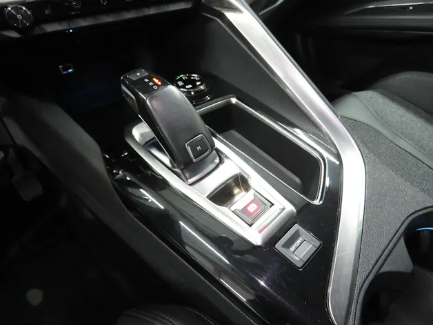 PEUGEOT 5008 1.6 BlueHDi Allure ETA (7-Plätzer, Automat)