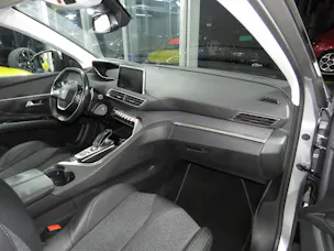 PEUGEOT 5008 1.6 BlueHDi Allure ETA (7-Plätzer, Automat)