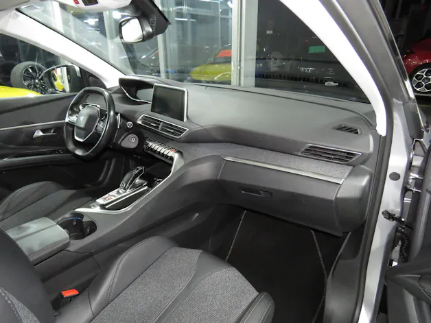 PEUGEOT 5008 1.6 BlueHDi Allure ETA (7-Plätzer, Automat)