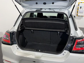 https://vehicle.imgix.net/4521406/1aa68d96-8c36-4a04-9ac4-af1bdbb1e664.jpeg