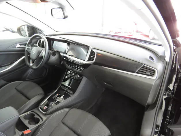 OPEL Grandland 1.2i TP Blitz Automat
