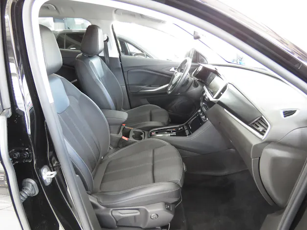 OPEL Grandland 1.2i TP Blitz Automat