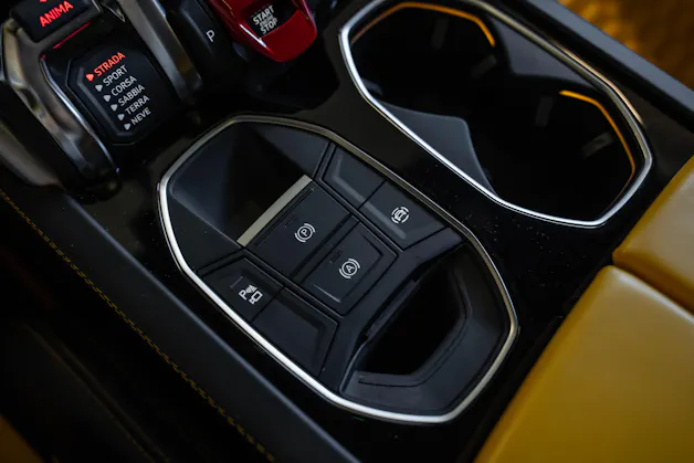 Lamborghini Urus E-Gear