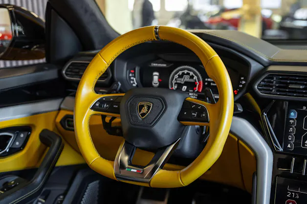Lamborghini Urus E-Gear