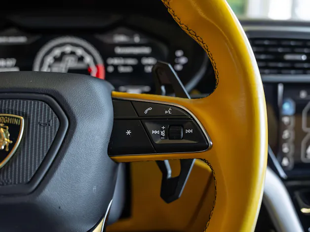 Lamborghini Urus E-Gear