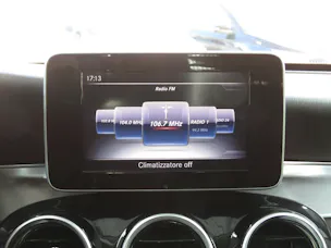 MERCEDES-BENZ C 220 BlueTEC Avantgarde 7G-Tronic (AHK 1.8 t, Automat)