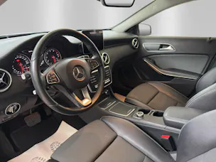 MERCEDES-BENZ A 200 Style 7G-DCT
