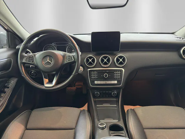 MERCEDES-BENZ A 200 Style 7G-DCT