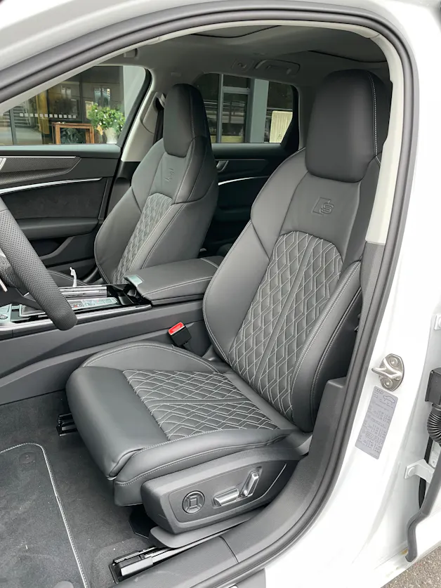 AUDI A6 Avant 55 TFSIe Sport quattro S-tronic