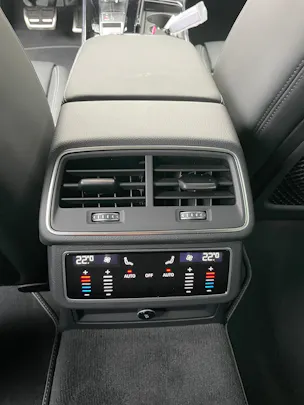 AUDI A6 Avant 55 TFSIe Sport quattro S-tronic