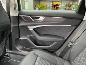 AUDI A6 Avant 55 TFSIe Sport quattro S-tronic