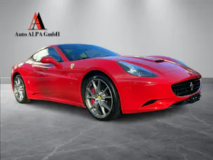 FERRARI California 4.3 V8 | CH-FAHRZEUG | NUR 24'850 KM | 460 PS | V8 | CABRIOLET