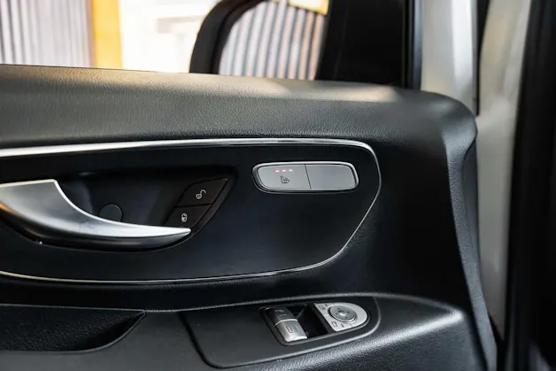 MERCEDES-BENZ Vito 114 BlueTec Tourer Base EL 4Matic 7G-Tronic