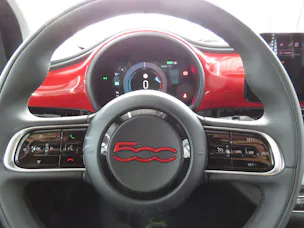 FIAT 500 C electric 87 kW Swiss Edition (Automat) (RW 298 km)