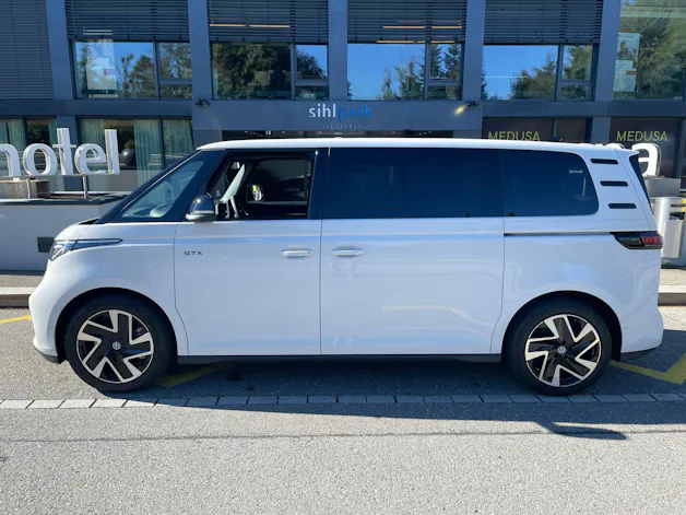 VW ID.Buzz LWB GTX 4 Motion, 7-Sitzer