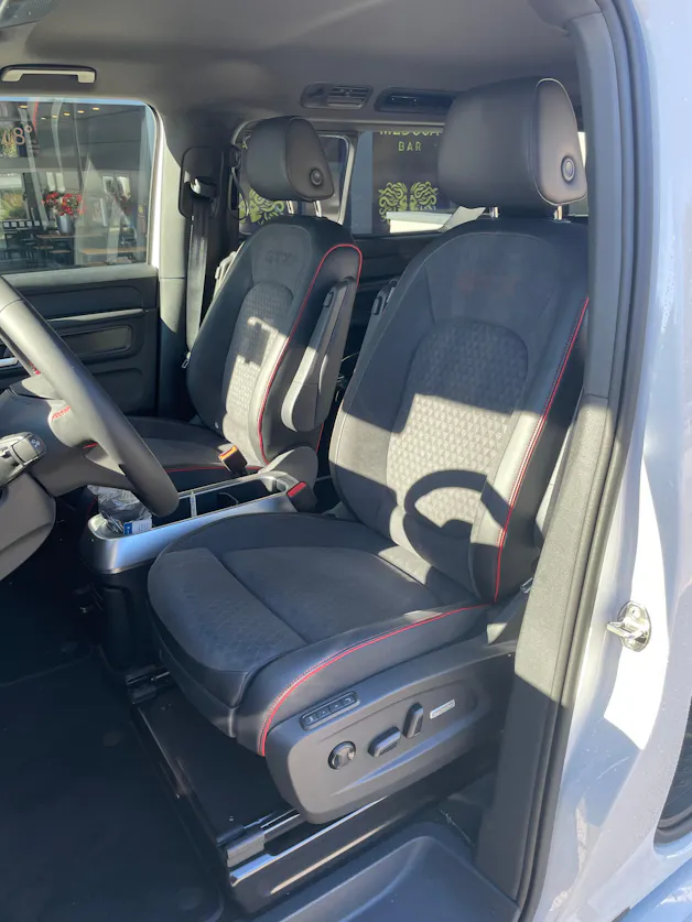 VW ID.Buzz LWB GTX 4 Motion, 7-Sitzer