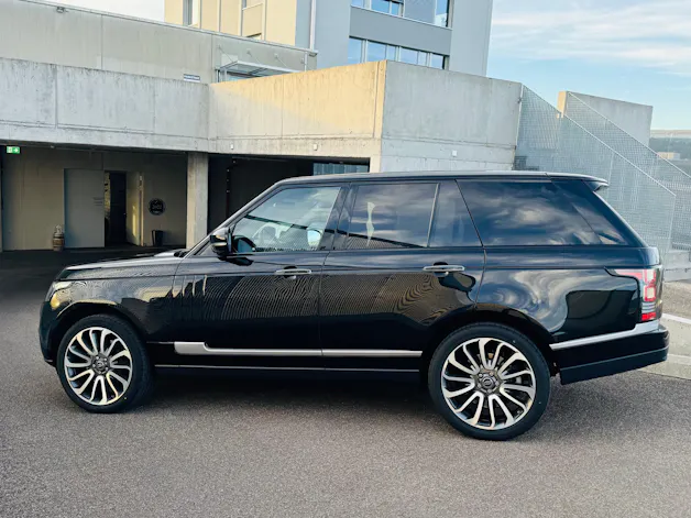 Land Rover Range Rover 5.0 V8 Supercharged Autobiography – 1. Hand | vollständige Emil Frey Historie | Neuwagen Zustand