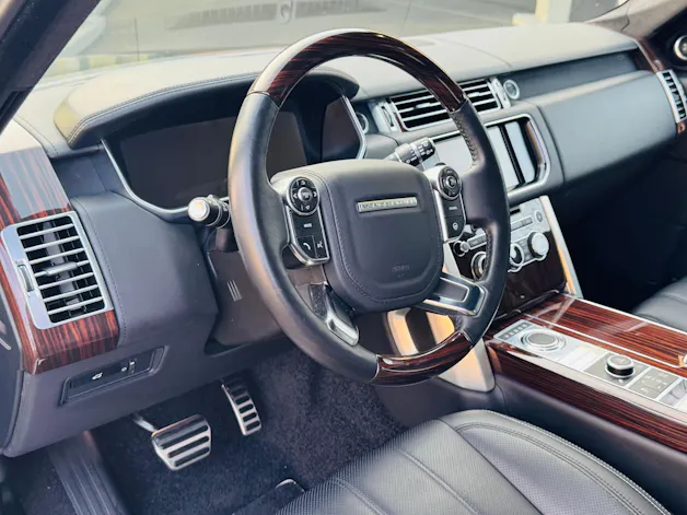 Land Rover Range Rover 5.0 V8 Supercharged Autobiography – 1. Hand | vollständige Emil Frey Historie | Neuwagen Zustand
